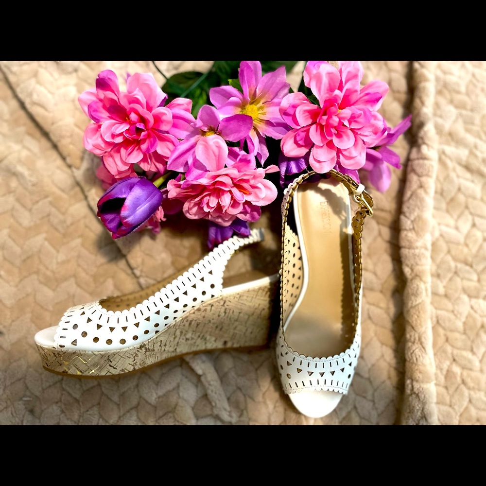 ⚡️⚡️2/$50⚡️⚡️💎👠White Expression pumps👠💎